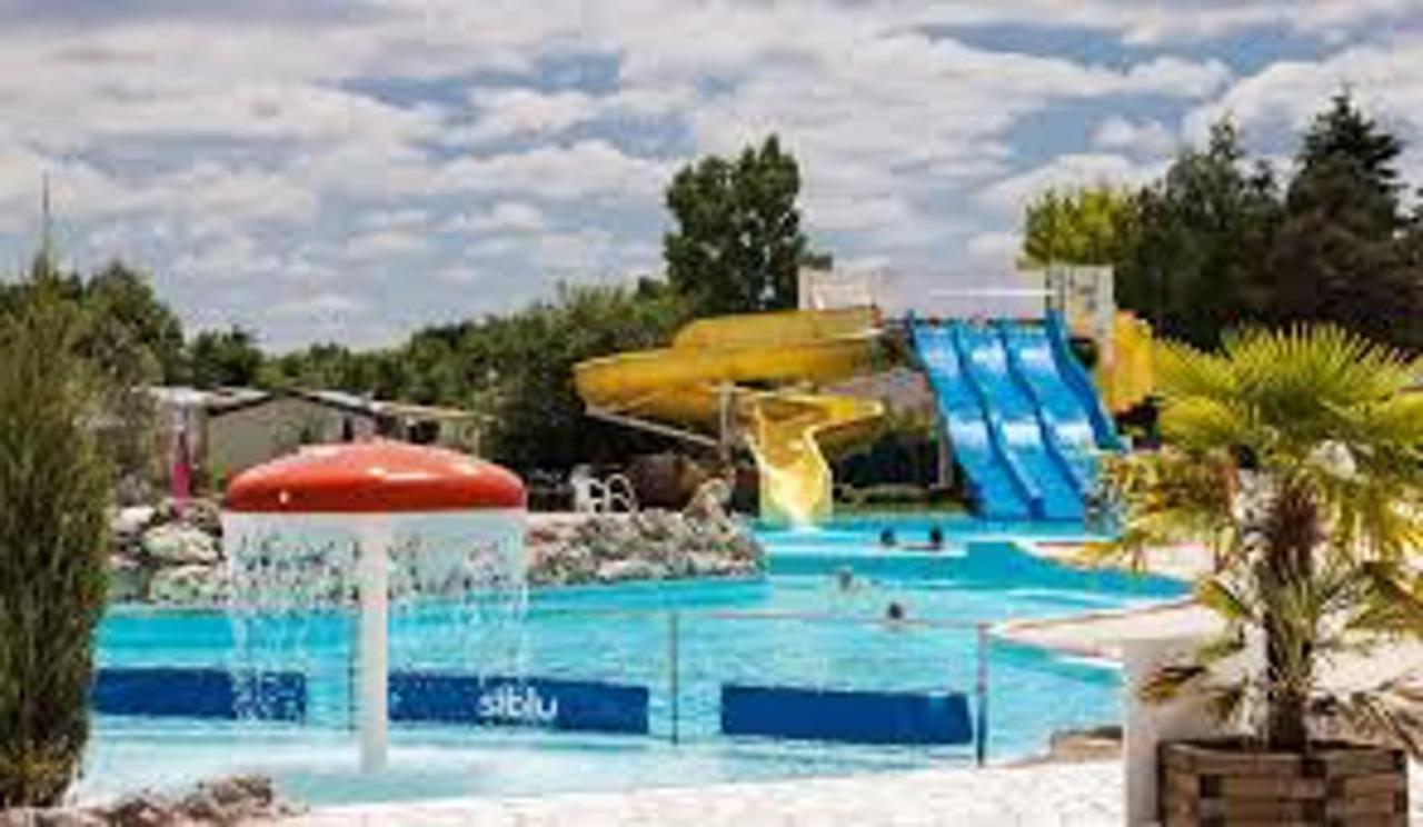Bungalow Charmant Onzain + Piscine Luaran gambar